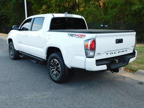 Used 2023 Toyota Tacoma TRD Sport AWD/4WD image 3
