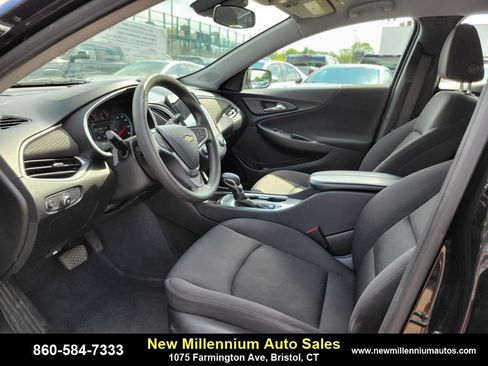 Used 2023 Chevrolet Malibu LT image 17