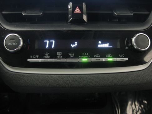 Used 2023 Toyota Corolla LE image 14