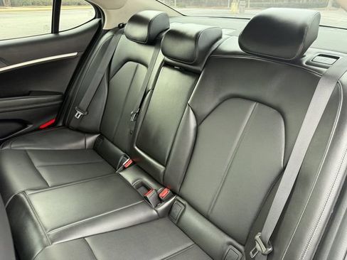 Used 2023 Genesis G70 2.0T RWD image 27