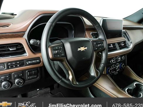 Certified 2023 Chevrolet Tahoe High Country AWD/4WD image 4
