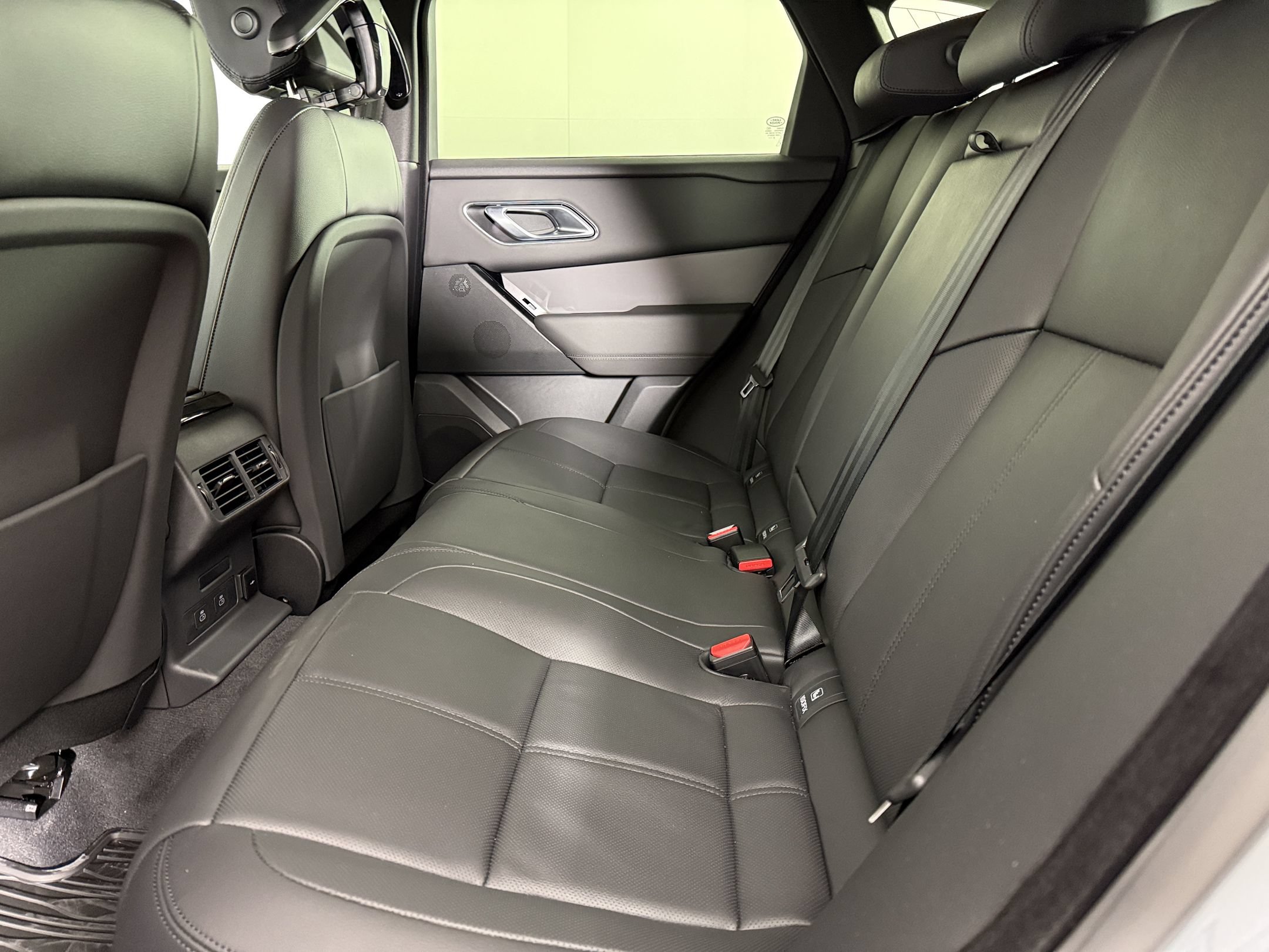 New 2026 Land Rover Range Rover Velar S AWD/4WD image 21