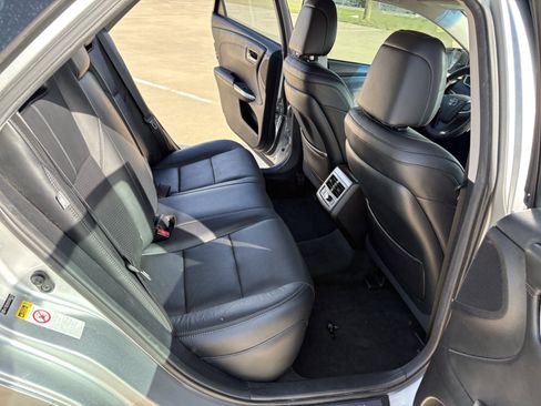 Used 2015 Toyota Avalon Limited FWD image 10