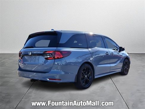 Used 2023 Honda Odyssey Sport image 4