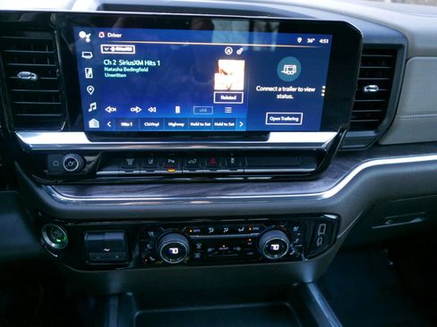 Used 2024 Chevrolet Silverado 3500 LTZ w/ LTZ Convenience Package image 15