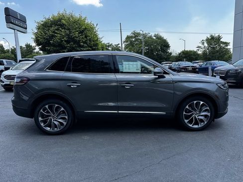 Certified 2023 Lincoln Nautilus Reserve AWD/4WD image 4
