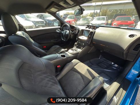 Used 2009 Nissan 370Z Touring image 28