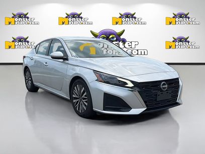 Used 2023 Nissan Altima 2.5 SV