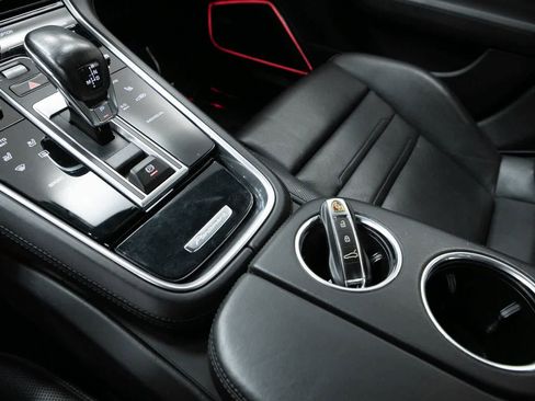 Used 2022 Porsche Panamera 4S AWD/4WD image 23