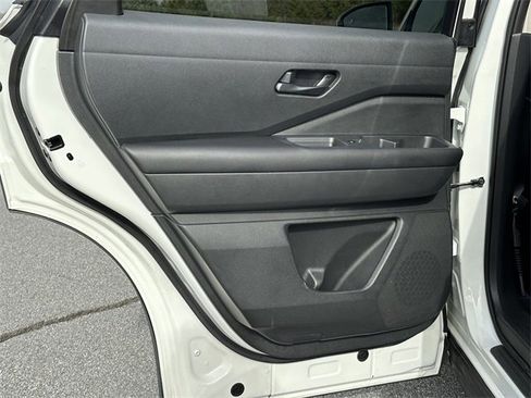 Certified 2024 Nissan Pathfinder SV image 22