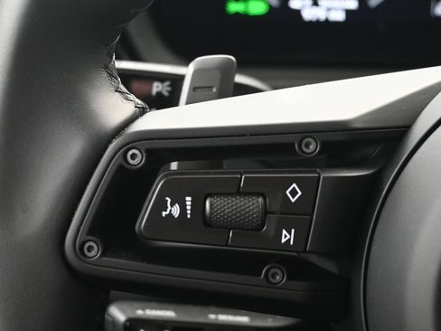 Certified 2026 Porsche Cayenne GTS AWD/4WD image 21