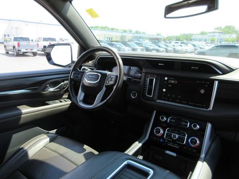 Certified 2022 GMC Yukon Denali AWD/4WD image 31