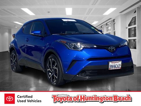 Certified 2019 Toyota C-HR XLE image 1