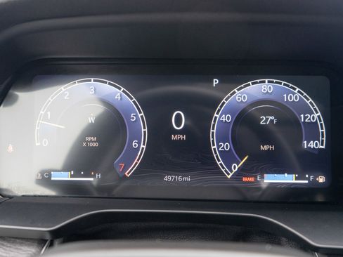 Used 2023 Jeep Grand Cherokee L Limited w/ Luxury Tech Group II image 12