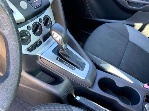 Used 2012 Ford Focus SE image 16