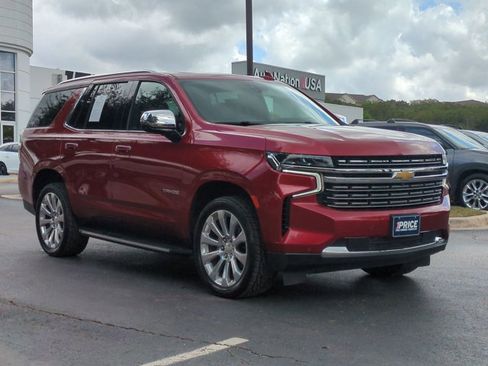 Used 2021 Chevrolet Tahoe Premier w/ Premium Package image 3