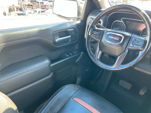 Used 2020 GMC Sierra 1500 AT4 w/ AT4 Premium Package image 12