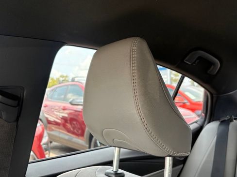 Used 2025 Toyota Camry SE FWD image 18
