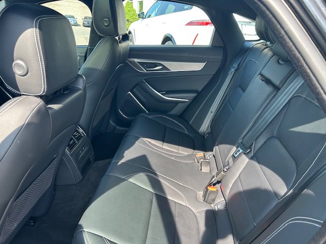 Certified 2022 Jaguar XF R-Dynamic SE AWD/4WD image 16