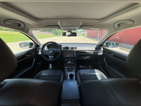 Used 2014 Volkswagen Passat 1.8T SEL Premium FWD image 18