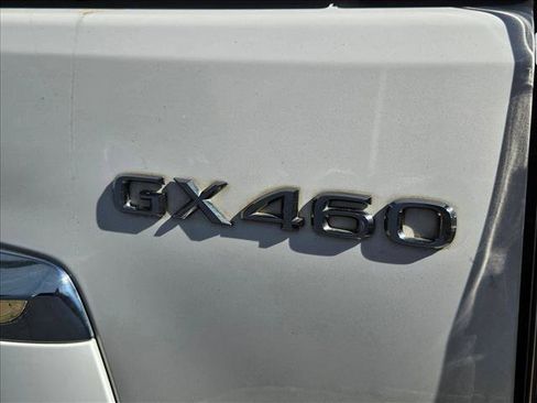 Used 2018 Lexus GX 460 w/ Preferred Accessory Package image 7