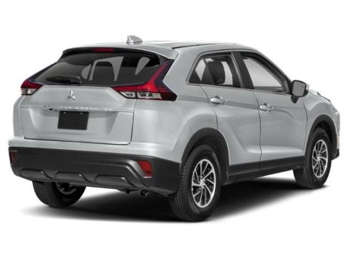 Used 2022 Mitsubishi Eclipse Cross ES FWD image 2