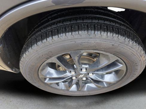 Used 2024 Dodge Durango GT image 39