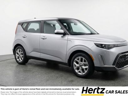 Used 2025 Kia Soul LX w/ LX Technology Package