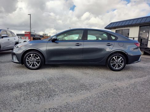 Used 2024 Kia Forte LXS image 3