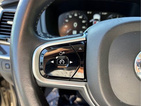 Used 2018 Volvo XC90 T6 Momentum w/ Convenience Package AWD/4WD image 27