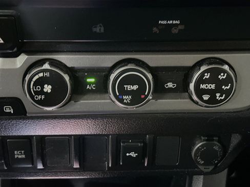 Used 2021 Toyota Tacoma SR w/ SR Convenience Package image 22