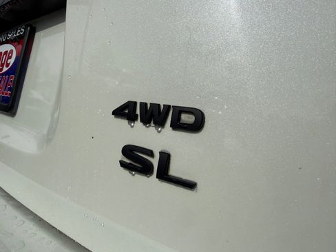 Used 2019 Nissan Pathfinder SL image 7