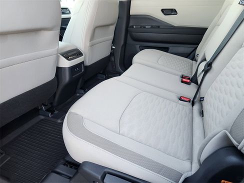 New 2025 Nissan Pathfinder SV image 21