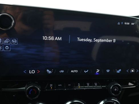 Used 2024 Chevrolet Blazer EV LT image 16