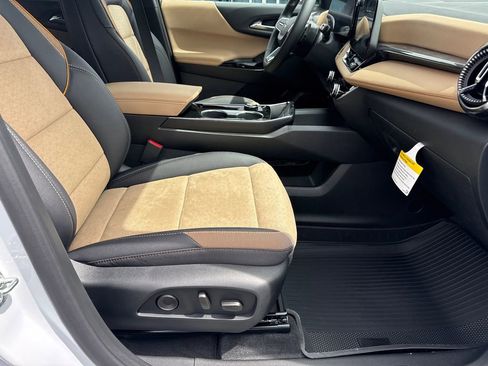 New 2026 Chevrolet Equinox ACTIV w/ Convenience Package III FWD image 14