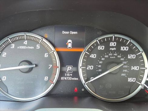 Used 2017 Acura MDX FWD image 11