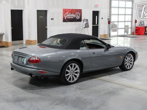 Used 2004 Jaguar XK8 Convertible RWD image 33