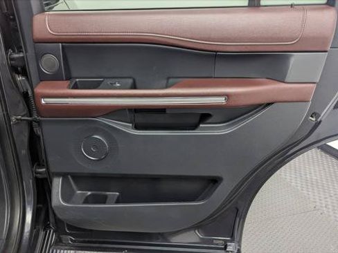 Used 2024 Ford Expedition Limited RWD image 22