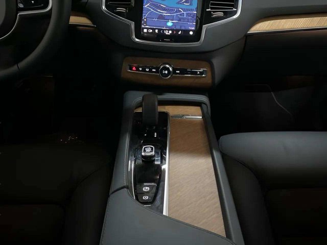 Used 2024 Volvo XC90 T8 Plus w/ Protection Package Premier AWD/4WD image 15