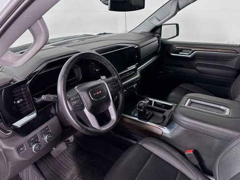 Used 2022 GMC Sierra 1500 SLT w/ SLT Convenience Package image 16