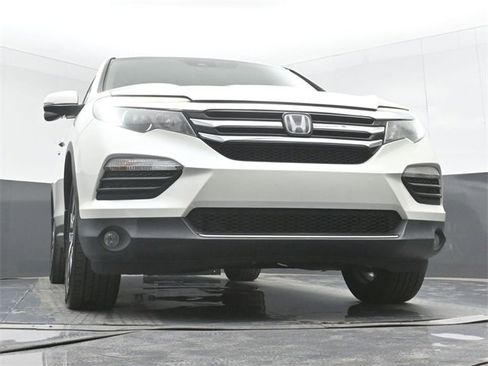Used 2017 Honda Pilot Touring image 45