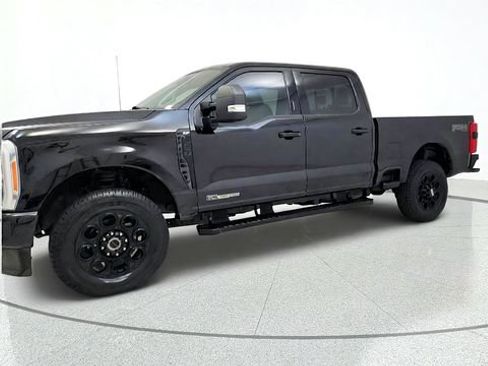 Used 2023 Ford F250 XLT w/ Black Appearance Package AWD/4WD image 4