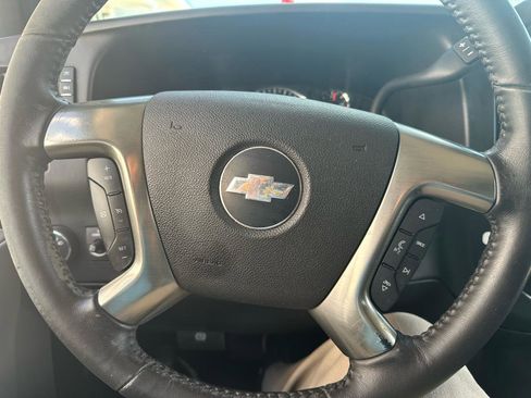 Used 2019 Chevrolet Express 2500 w/ Driver Convenience Package image 9