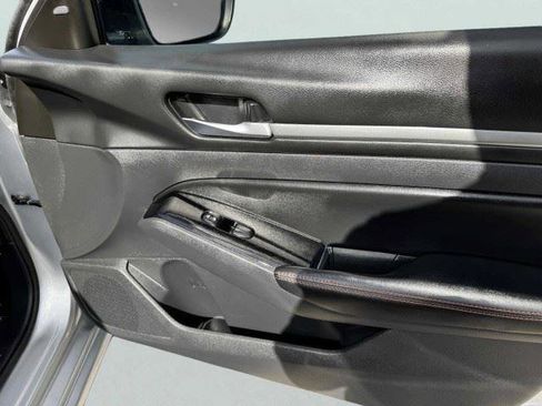 Used 2024 Nissan Altima 2.5 SR FWD image 46