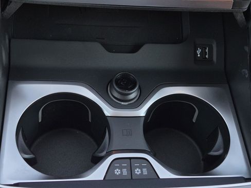 New 2026 BMW X7 xDrive40i w/ Executive Package image 19