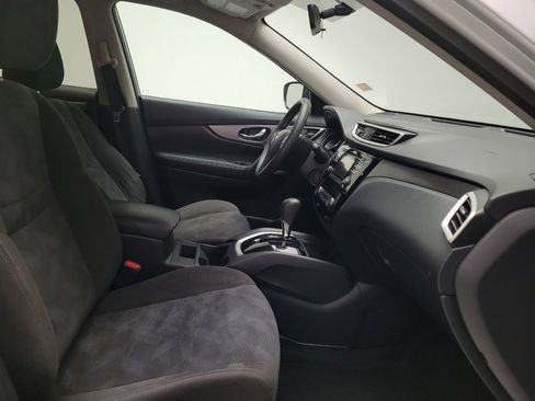 Used 2016 Nissan Rogue SV FWD image 21