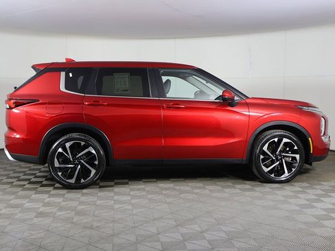 Used 2024 Mitsubishi Outlander SE image 19