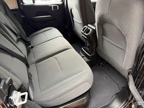 Used 2025 Jeep Wrangler Unlimited Sahara w/ Safety Group image 31