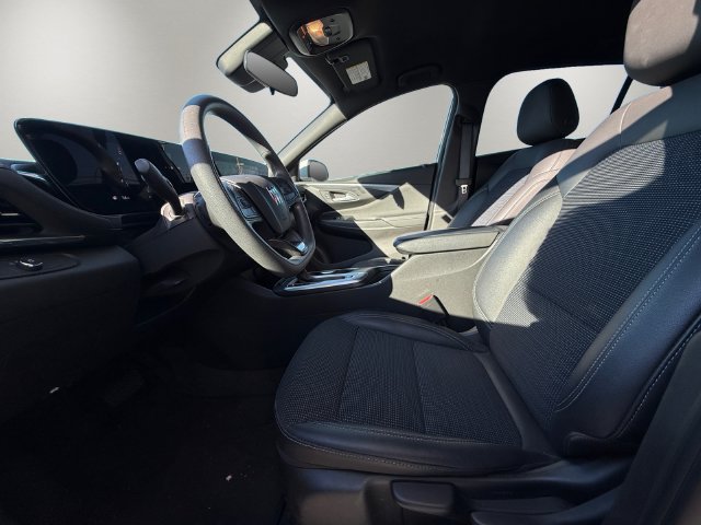 Used 2025 Buick Envista Preferred FWD image 9