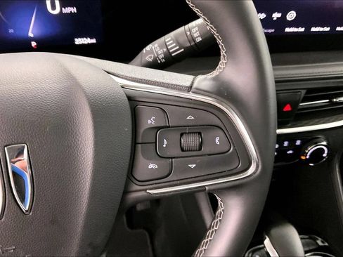 Used 2025 Buick Encore GX Preferred FWD image 11